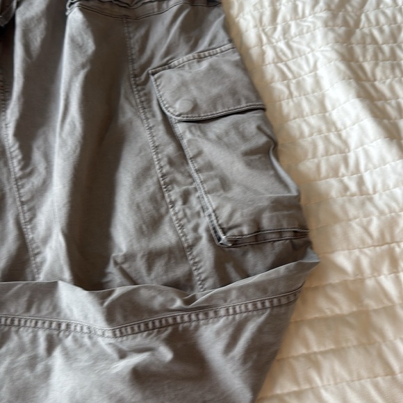 NWOT! Abercrombie Cargo Pants - Picture 7 of 14